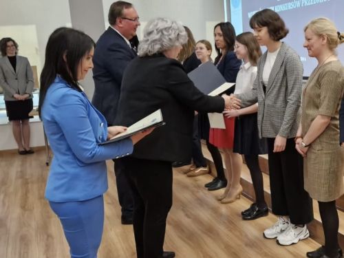 226a3349-1516-4e44-83cb-58ac6f2d7ba3